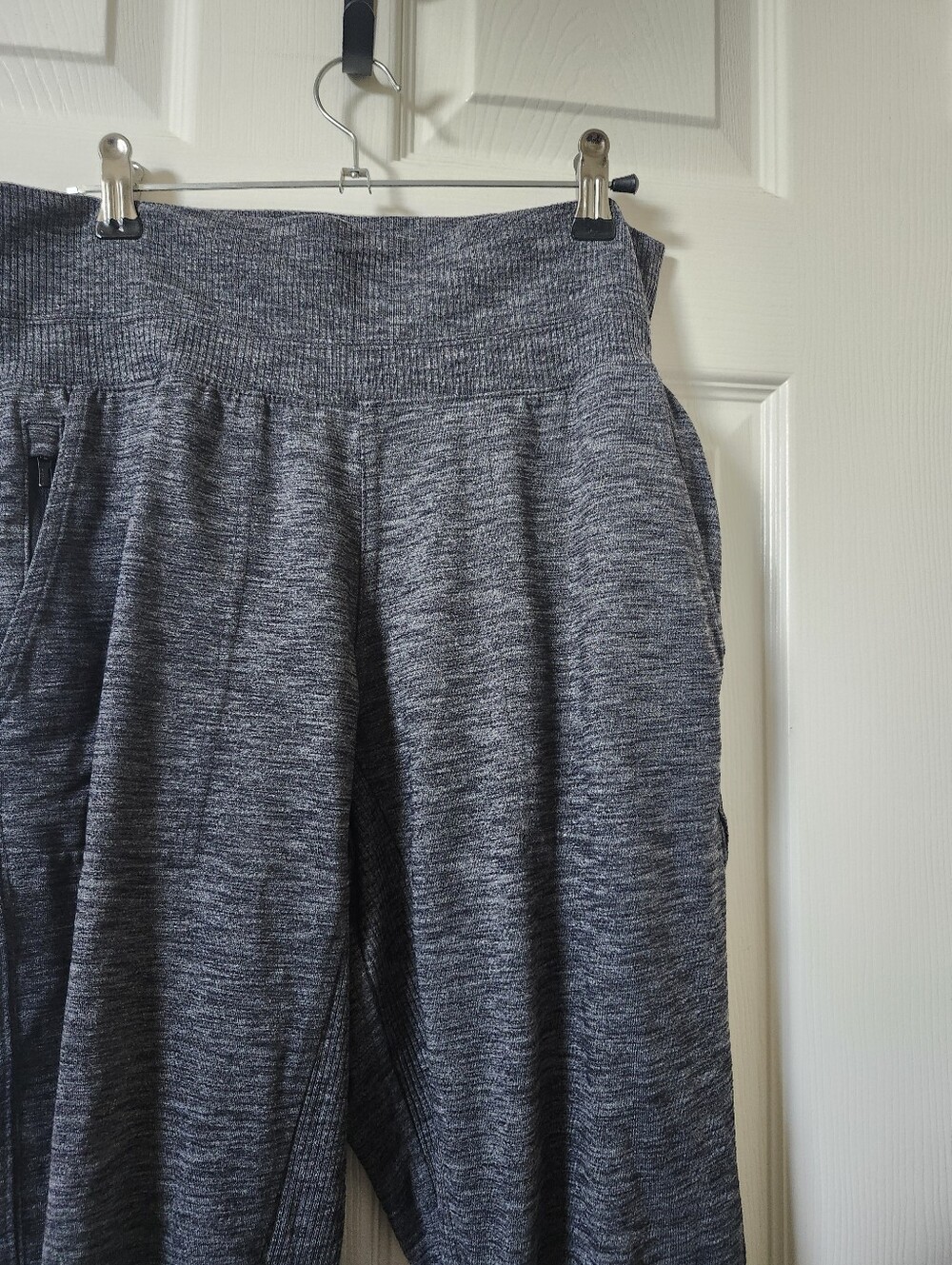 Athleta The Venice Jogger - Dark Heather Gray Jogger Track Pants SP - Picture 6 of 12
